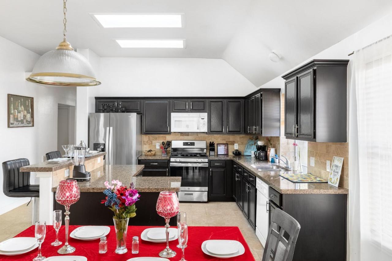 Surreydon Home Bush Airport Houston Extérieur photo
