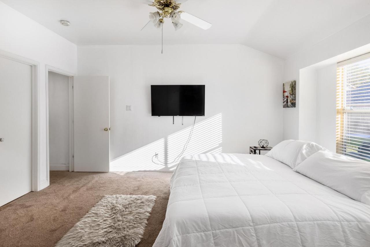 Surreydon Home Bush Airport Houston Extérieur photo