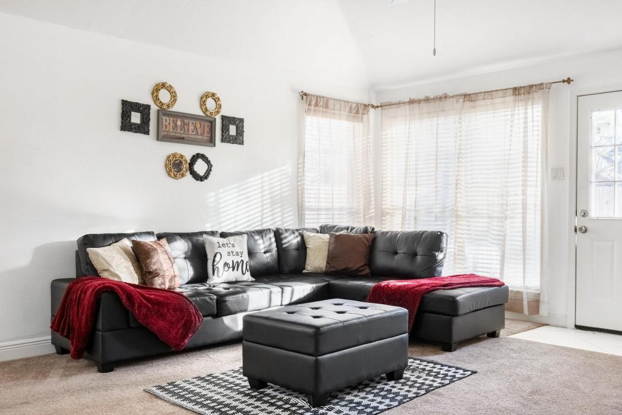Surreydon Home Bush Airport Houston Extérieur photo